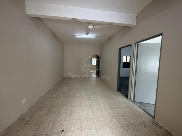 Puchong Kampung Bersatu Terres House 1