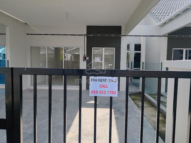 Good location only a few kilometres to Econmart and Zeemart.  1