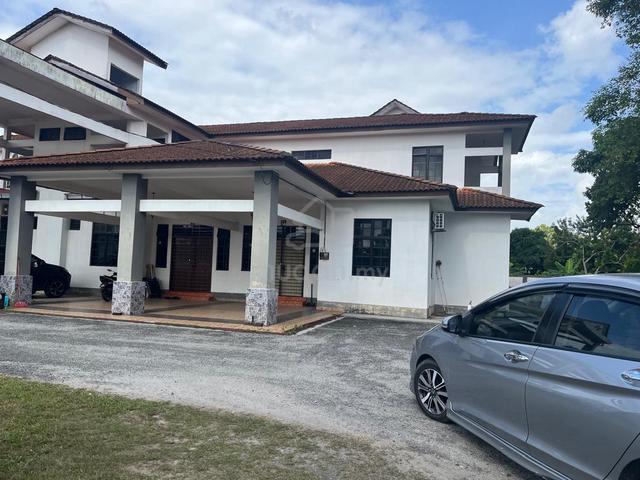 Wakaf Bharu rumah dua tingkat di Kampung Kubang Batang 5 Bilik 1
