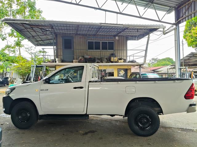 2017 Toyota Hilux Single Cab 2.4 cc (m) 4x4 - 1