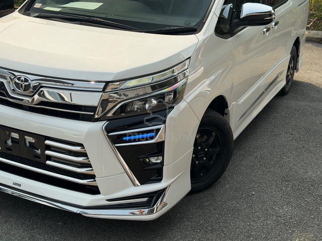 2021 Toyota VOXY 2.0 ZS KIRAMEKI III (A) - 5