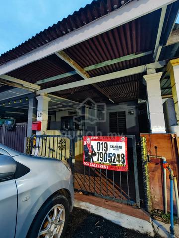 TOWNHOUSE tingkat bawah Limbongan Permai 1