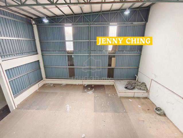 Ccc Cheapest 💯 Permatang Tinggi 1.5 storey Semi Detached for Rent 1