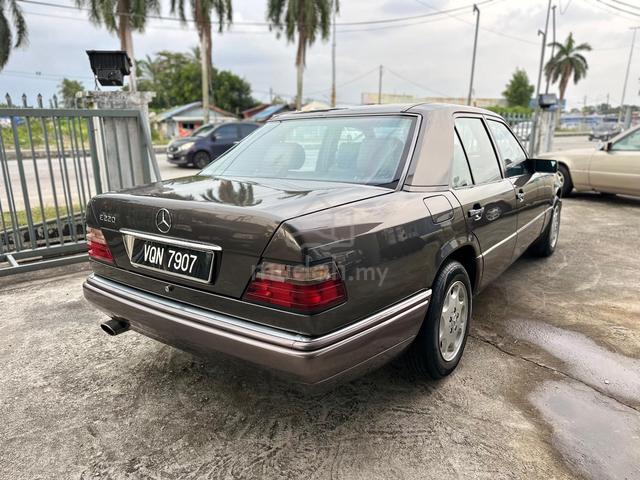 Mercedes Benz W124 E220 CKD Original Spec - 5