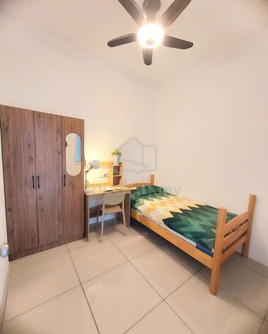 SINGLE ROOM at Tg Tokong near Gurney, Adventist, Straits Quay 1