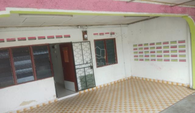Taman Universiti single storey house skudai 1