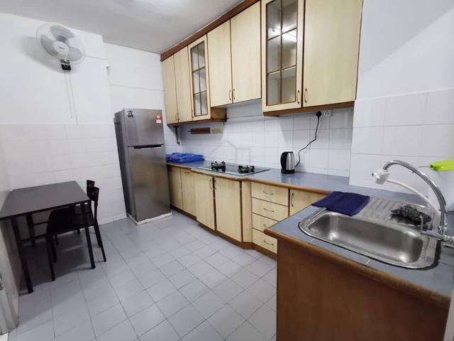 Maluri Room Bam Villa, 5 mins drive to IKEA/MyTown/Sunway Velocity/TRX 2
