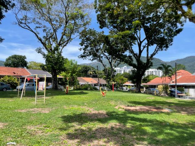 1-Storey Terrace Tanjung Bungah Penang near beach, market & eateries. 1