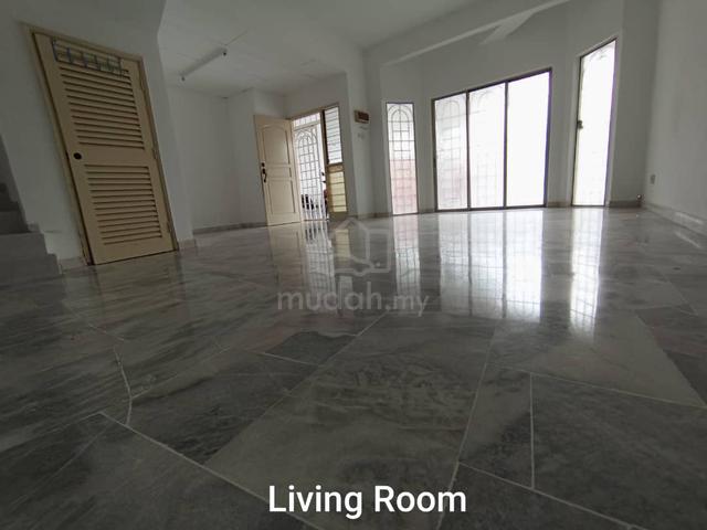 Double Storey Terrace, Seksyen 7, Shah Alam, Selangor. 1