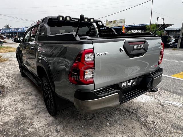 TOYOTA HILUX 2.8(A) ROGUE D/C VNT 4X4 6spd pickups - 5