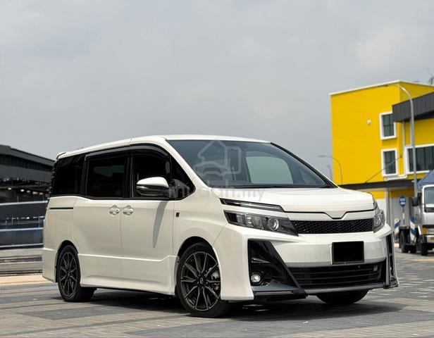 2018 Toyota VOXY 2.0 (GR SPORT) - 1