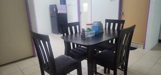 Fully furnished master bedroom with private bathroom & aircond 4