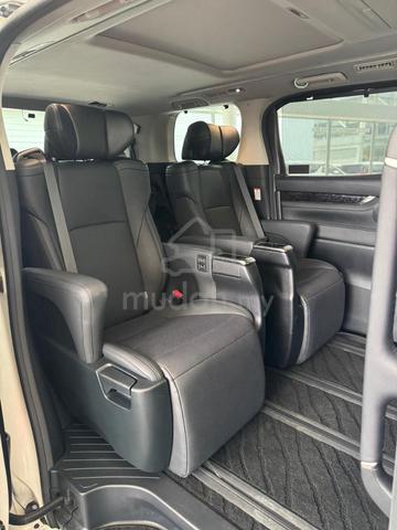 Toyota Alphard S SC - 4