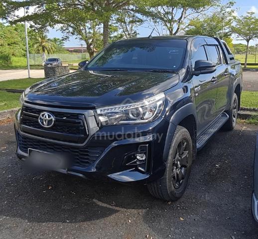2019 Toyota HILUX 2.8 BLACK EDITION (A) - 1