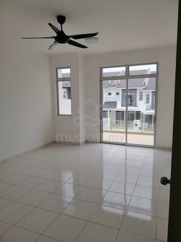 The Fern @ Meridin East Double Storey Terrace House for rent 1
