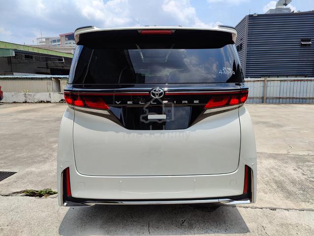 BLACK LEATHER 2025 Toyota VELLFIRE 2.4 Z PREMIER - 4
