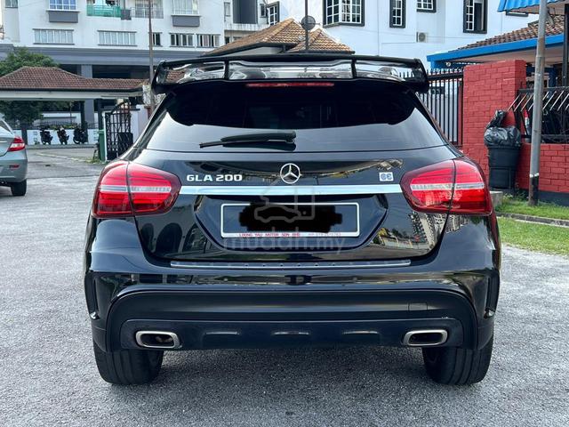 2019 Mercedes Benz GLA200 1.6 200 FL/ NIGHT/ F.S.R - 4