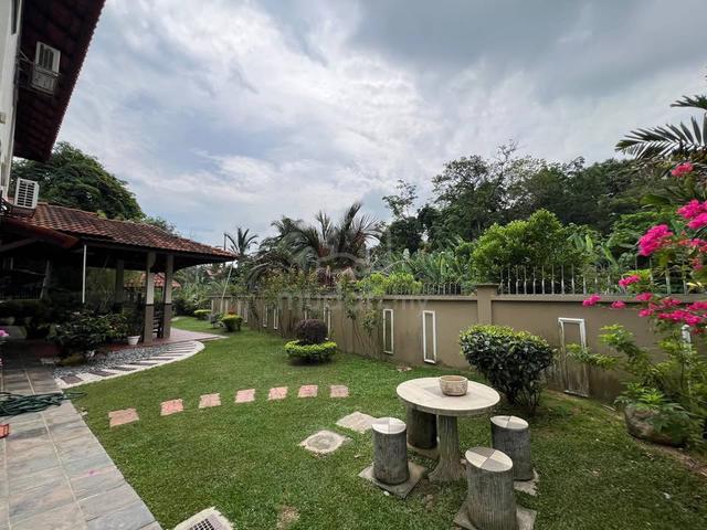 Below Market 40%【Big Bungalow Extra Land 30Ft】Kota Warisan 1