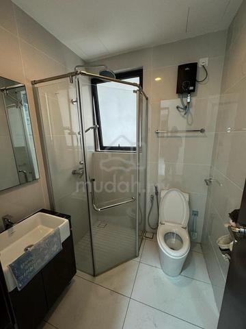 Bay Point @ Country Garden Danga Bay 5