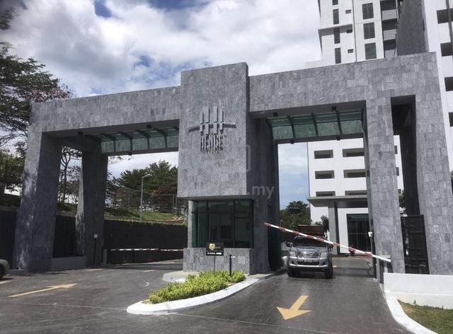 Middle Room To Rent at The Henge Kepong 1