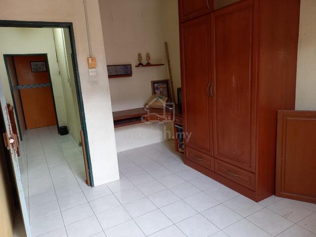 double storey terrace with commercial value 1