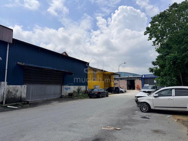 1.5 Storey Semi D Factory For Rent 1