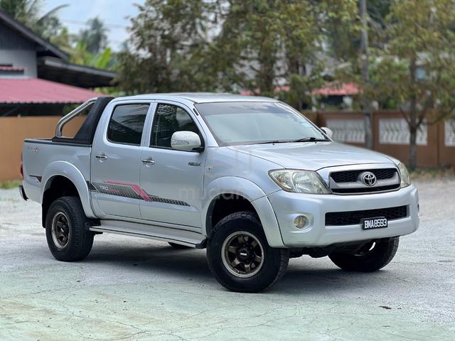 2010 Toyota HILUX 2.5 G FACELIFT DOUBLE CAB (A) - 1