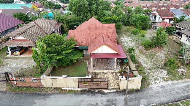 Rumah Banglo 1 Tingkat, Kampung Baru, Kerteh. Kemaman Facing open 1