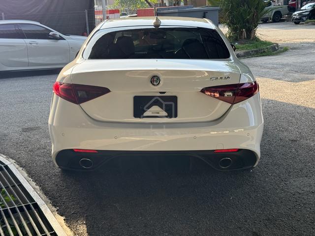 2020 Alfa Romeo GIULIA VELOCE 2.0 Turbo - 4