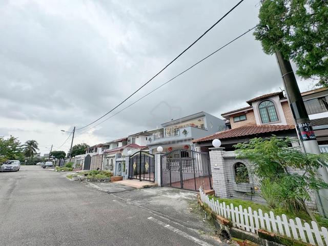 Ros Merah Big Size Double Storey For Sale 1