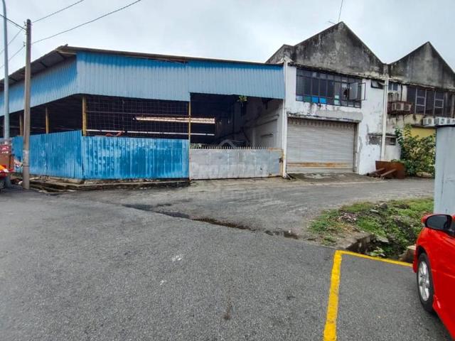 STRATEGIC LOCATION! Nilai Negeri Sembilan CORNER LOT FACTORY 1
