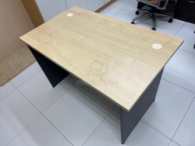 Office Table 4 Feet - photo 6 of 6