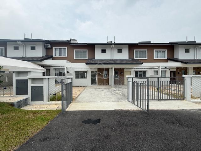(Baru & Kemasukan Segera) Rumah Teres 2 Tingkat Iris 1 @ Caledonia 1