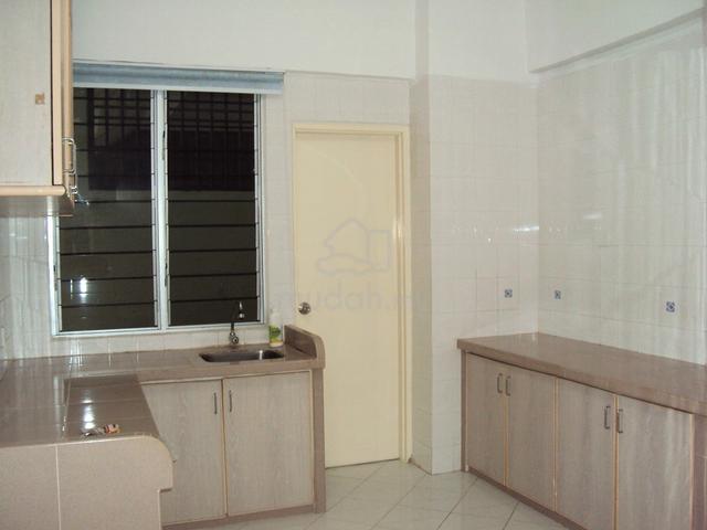 Leader Garden 1
