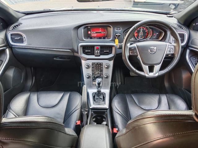2018 Volvo V40 2.0 T5 DRIVE E FACELIFT (A) - 5