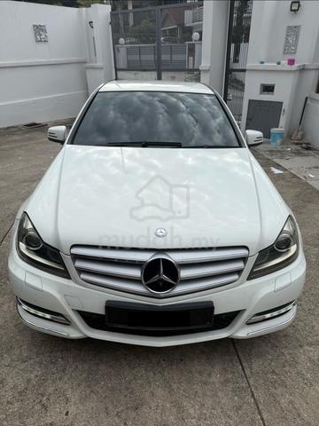2012 Mercedes Benz C200 CGI BlueEFCY - 1