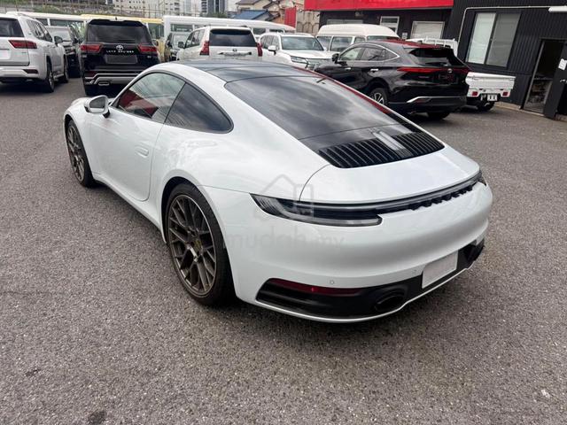 2023 Porsche 911 Carrera 992 3.0 Twin-Turbo - 4