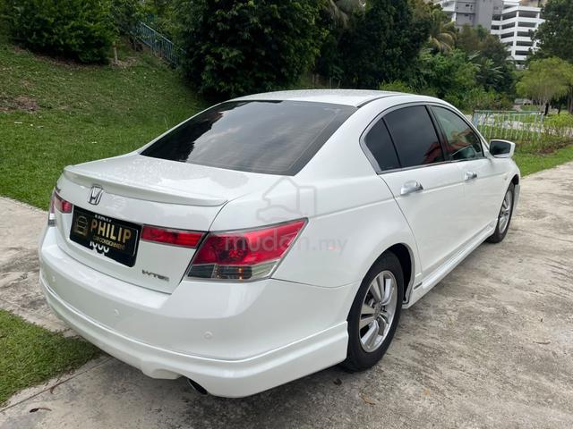 2010 HONDA ACCORD 2.0 I-VTEC (A) Masih Boleh Loan! - 5