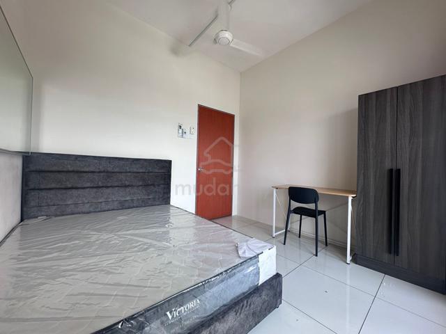 Setia Walk Puchong Room for Rent 1
