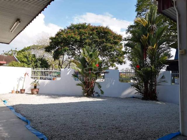 Single Storey CORNER House For Rent at Kota Permai 1