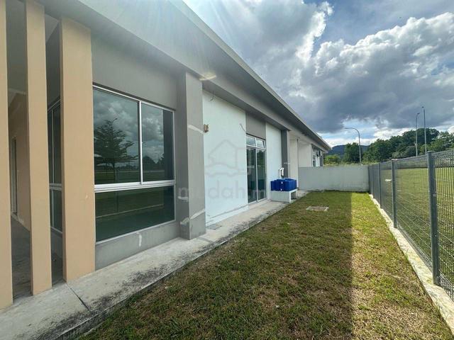 Amber Hills Single Storey Cluster House for Sale/Corner lot/Unblock 1
