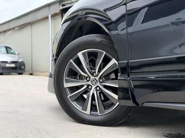 LOCAL SPEC 2021 Toyota HARRIER 2.0 LUXURY (A) - 5