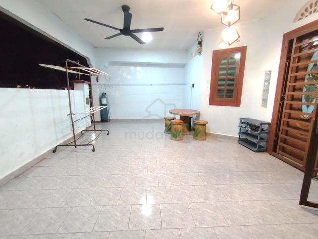 Homestay D'Weekend Telok Mas 1