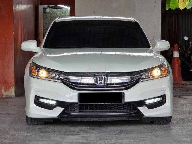 (Loan Kedai) 2017 Honda ACCORD 2.0(A) VTi Facelift - 2