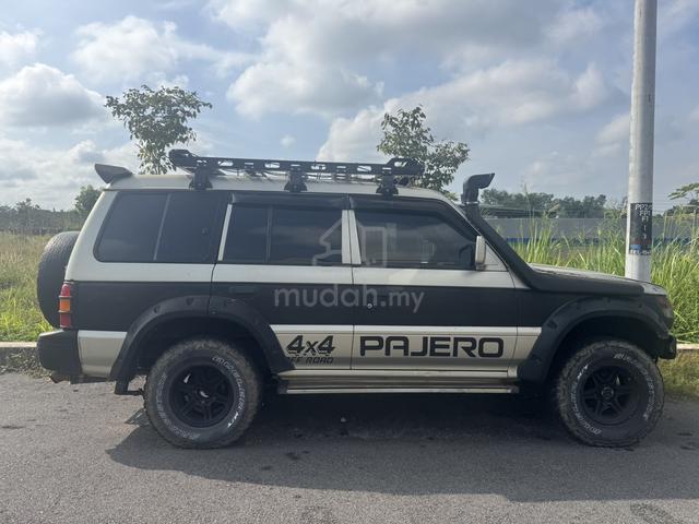 1997 Mitsubishi PAJERO 2.5 (M) - 1