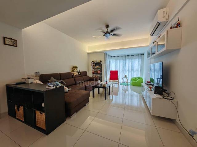 Royalle Condominium 1