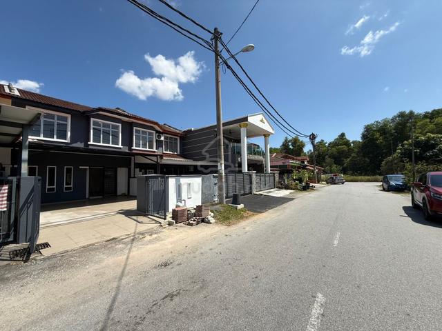 Refurbished + Walking Distance To Surau + Bandar Tasik Kesuma Semenyih 1