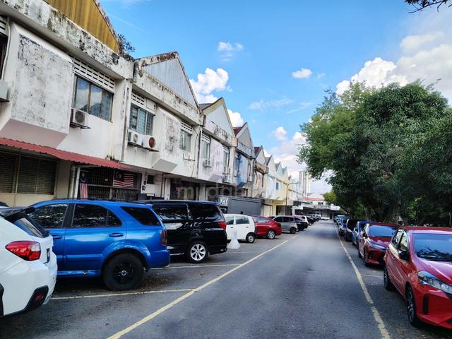 Petaling Jaya Taman Mayang 2 Storey Link Factory for RENT 1
