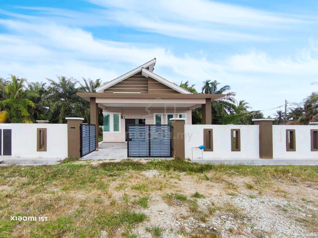Rumah Banglo 1 Tingkat Freehold @ Parit Kangkong Laut Muar 1