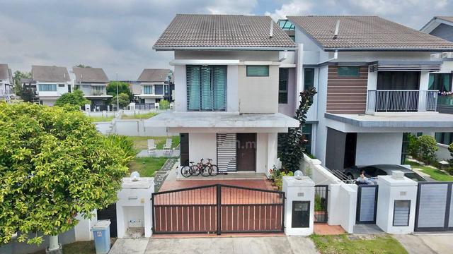 32x70 Sqft End Lot Semi D Cluster 2 Tingkat Periwinkle Bandar Rimbayu 1